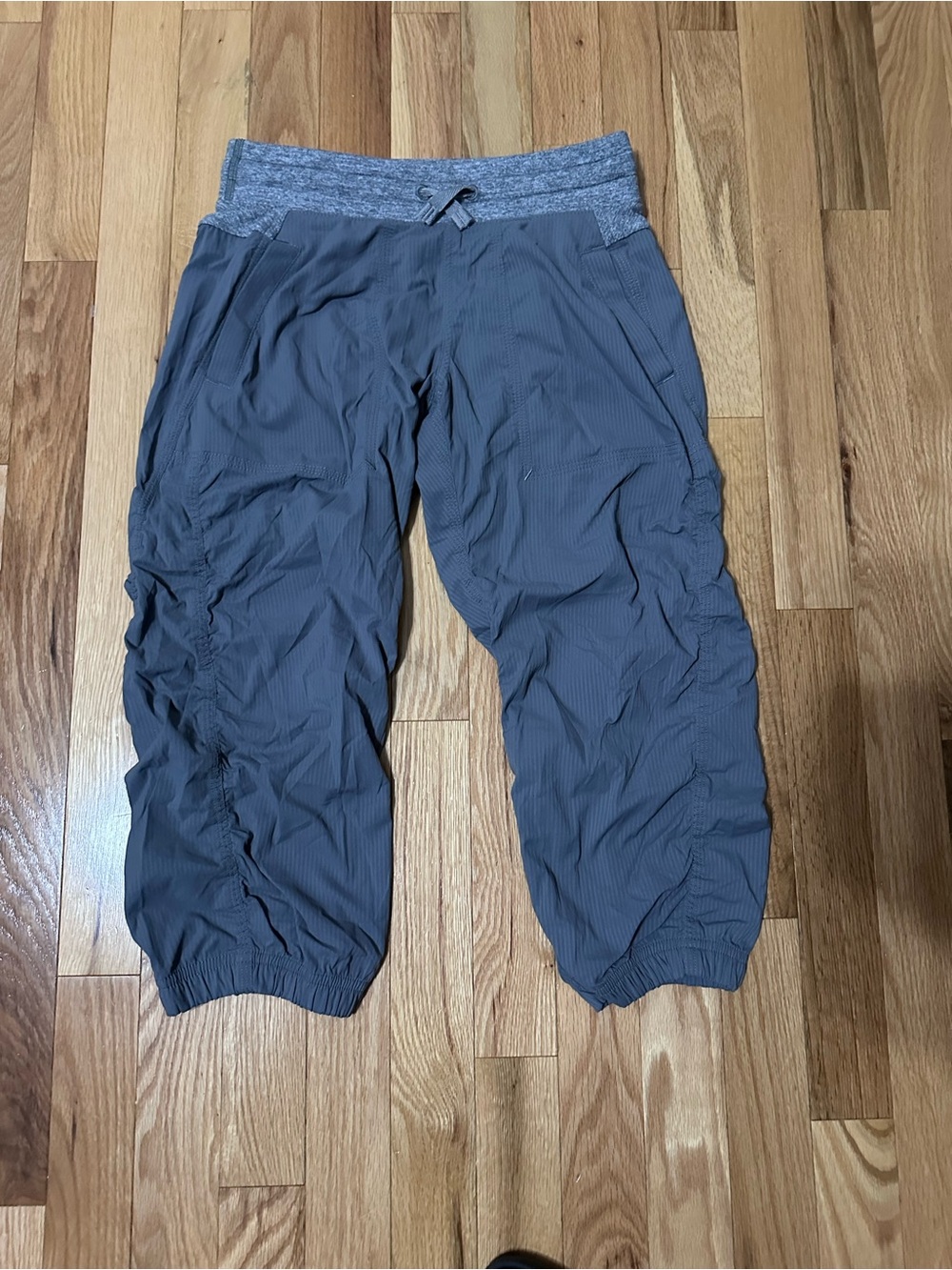 Ivivva Girls' Slate Gray Ruched Active Jogger Pant
